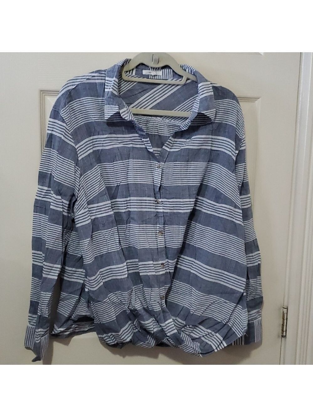 Maurice's top size 2